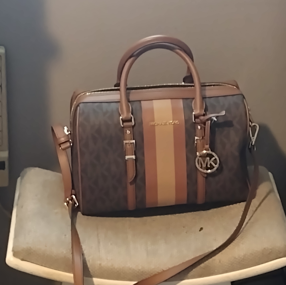 MICHAEL KORS HANDBAG